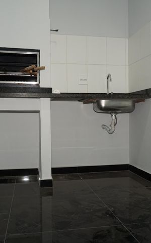 Apartamento para alugar com 81m², 2 quartos e 1 vagaVaranda
