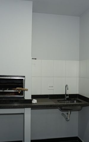 Apartamento para alugar com 81m², 2 quartos e 1 vagaVaranda