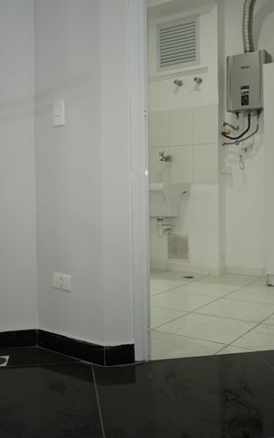 Apartamento para alugar com 81m², 2 quartos e 1 vagaVaranda