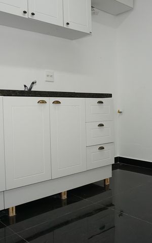 Apartamento para alugar com 81m², 2 quartos e 1 vagaCozinha