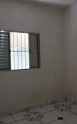 Casa para alugar com 32m², 1 quarto e sem vagaQuarto