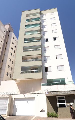Apartamento para alugar com 98m², 3 quartos e 2 vagasFachada