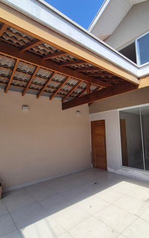 Casa para alugar com 128m², 4 quartos e 2 vagas Casa para alugar com 128m², 4 quartos e 2 vagasÁrea externa