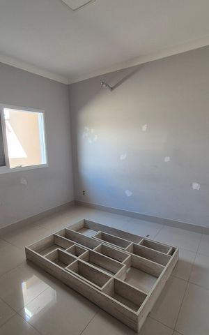 Casa para alugar com 128m², 4 quartos e 2 vagas Casa para alugar com 128m², 4 quartos e 2 vagasQuarto 4