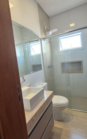 Casa para alugar com 128m², 4 quartos e 2 vagas Casa para alugar com 128m², 4 quartos e 2 vagasBanheiro 1
