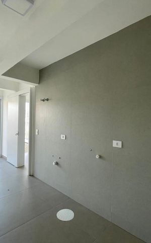 Casa à venda com 700m², 4 quartos e 5 vagas Casa à venda com 700m², 4 quartos e 5 vagasCozinha