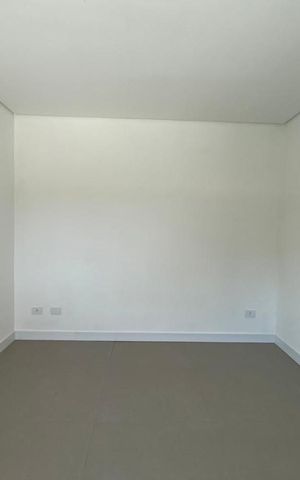 Casa à venda com 700m², 4 quartos e 5 vagas Casa à venda com 700m², 4 quartos e 5 vagasSuíte 4