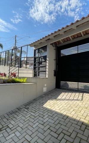 Casa à venda com 700m², 4 quartos e 5 vagas Casa à venda com 700m², 4 quartos e 5 vagasÁrea comum