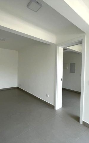 Casa à venda com 700m², 4 quartos e 5 vagas Casa à venda com 700m², 4 quartos e 5 vagasCorredor