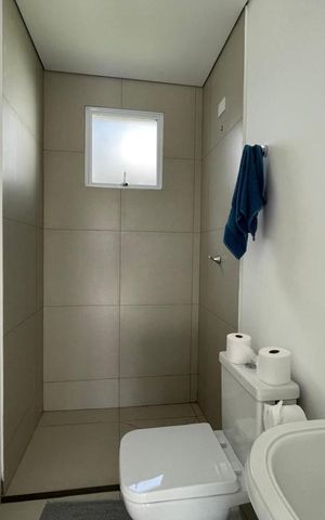 Casa à venda com 700m², 4 quartos e 5 vagas Casa à venda com 700m², 4 quartos e 5 vagasBanheiro social