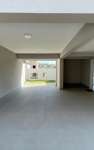 Casa à venda com 700m², 4 quartos e 5 vagas Casa à venda com 700m², 4 quartos e 5 vagasÁrea comum