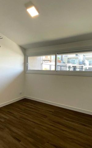 Casa à venda com 700m², 4 quartos e 5 vagas Casa à venda com 700m², 4 quartos e 5 vagasSuíte 2
