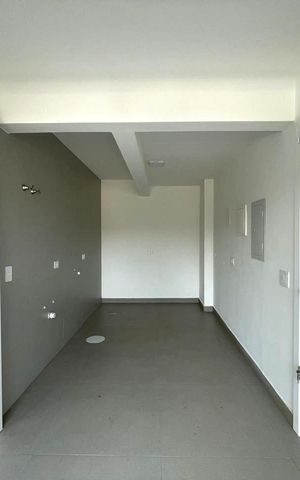 Casa à venda com 700m², 4 quartos e 5 vagas Casa à venda com 700m², 4 quartos e 5 vagasCozinha