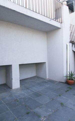 Casa à venda com 280m², 2 quartos e 3 vagas Casa à venda com 280m², 2 quartos e 3 vagasCasa 3