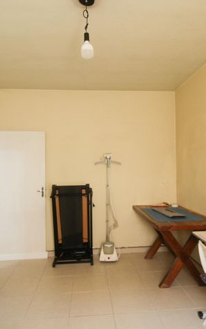 Casa à venda com 280m², 2 quartos e 3 vagas Casa à venda com 280m², 2 quartos e 3 vagasCasa 1