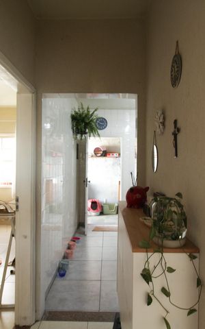 Casa à venda com 280m², 2 quartos e 3 vagas Casa à venda com 280m², 2 quartos e 3 vagasCasa 1