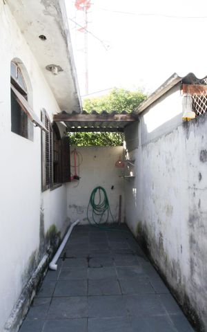 Casa à venda com 280m², 2 quartos e 3 vagas Casa à venda com 280m², 2 quartos e 3 vagasCasa 3