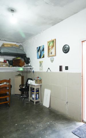Casa à venda com 280m², 2 quartos e 3 vagas Casa à venda com 280m², 2 quartos e 3 vagasCasa 3