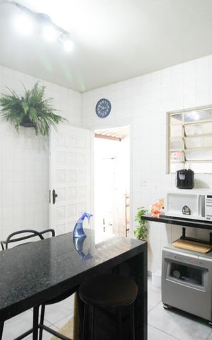 Casa à venda com 280m², 2 quartos e 3 vagas Casa à venda com 280m², 2 quartos e 3 vagasCasa 1