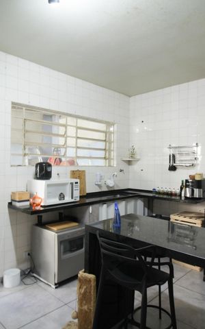 Casa à venda com 280m², 2 quartos e 3 vagas Casa à venda com 280m², 2 quartos e 3 vagasCasa 1