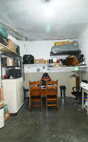 Casa à venda com 280m², 2 quartos e 3 vagas Casa à venda com 280m², 2 quartos e 3 vagasCasa 3