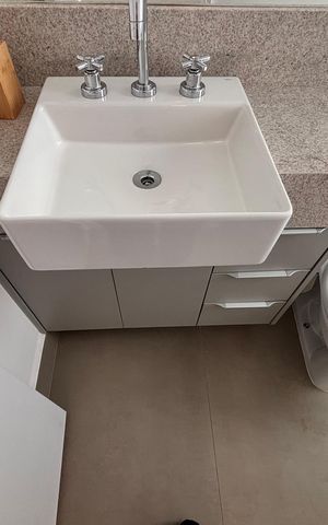 Apartamento para alugar com 91m², 2 quartos e 2 vagas Apartamento para alugar com 91m², 2 quartos e 2 vagasBanheiro da Suíte 1