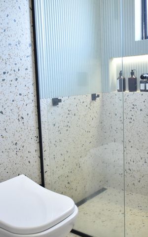 Casa de condomínio à venda com 245m², 4 quartos e 4 vagasDemi-suíte 1