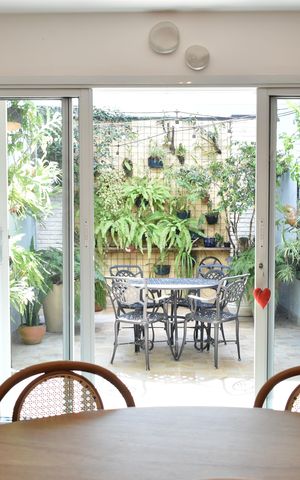 Casa de condomínio à venda com 245m², 4 quartos e 4 vagasSala