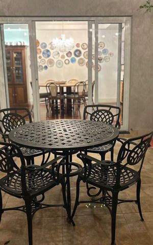 Casa de condomínio à venda com 245m², 4 quartos e 4 vagasJardim