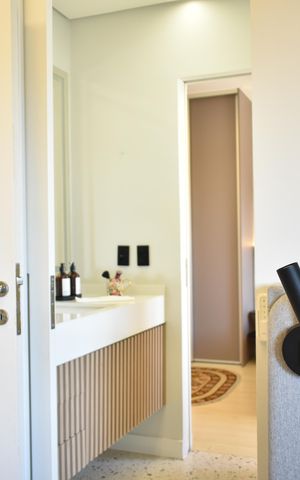 Casa de condomínio à venda com 245m², 4 quartos e 4 vagasDemi-suíte 2