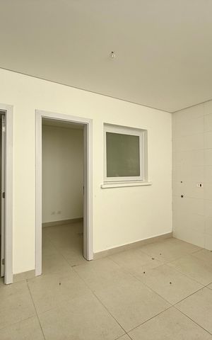 Casa de condomínio à venda com 466m², 4 quartos e 4 vagas Casa de condomínio à venda com 466m², 4 quartos e 4 vagasÁrea de Serviço