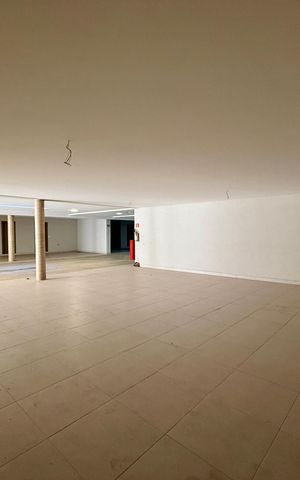 Casa de condomínio à venda com 466m², 4 quartos e 4 vagas Casa de condomínio à venda com 466m², 4 quartos e 4 vagasGaragem