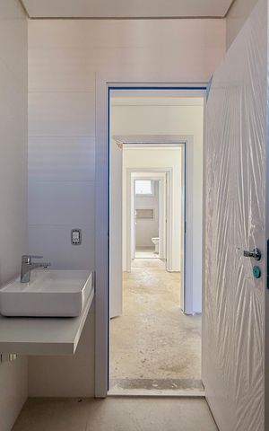 Casa de condomínio à venda com 466m², 4 quartos e 4 vagas Casa de condomínio à venda com 466m², 4 quartos e 4 vagasBanheiro Suíte 4
