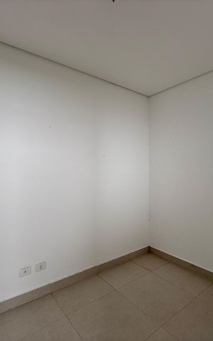 Casa de condomínio à venda com 466m², 4 quartos e 4 vagas Casa de condomínio à venda com 466m², 4 quartos e 4 vagasQuarto de Serviço