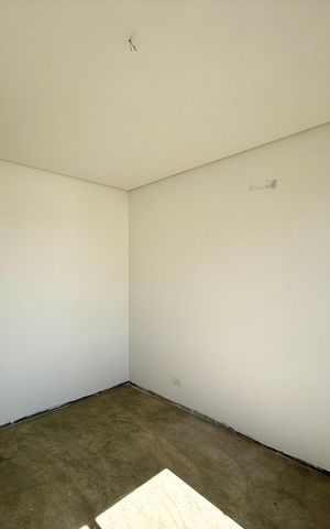 Casa de condomínio à venda com 466m², 4 quartos e 4 vagas Casa de condomínio à venda com 466m², 4 quartos e 4 vagasSuíte 1