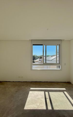 Casa de condomínio à venda com 466m², 4 quartos e 4 vagas Casa de condomínio à venda com 466m², 4 quartos e 4 vagasSuíte 2