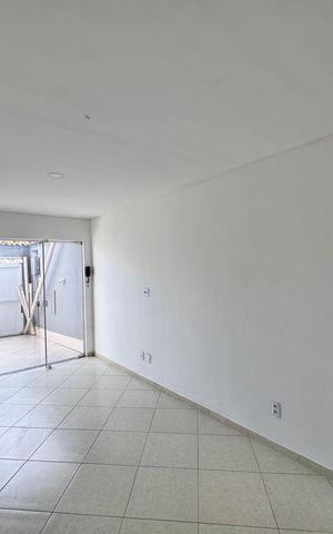 Casa de condomínio para alugar com 88m², 2 quartos e 2 vagas Casa de condomínio para alugar com 88m², 2 quartos e 2 vagasSala