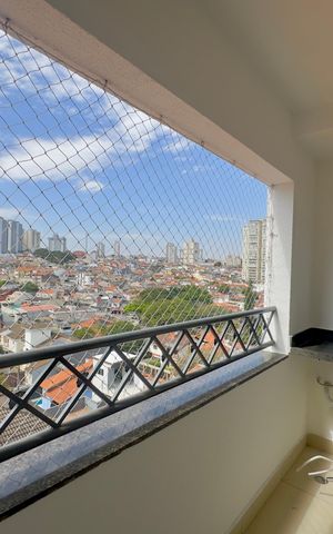 Apartamento à venda com 57m², 2 quartos e 1 vaga Apartamento à venda com 57m², 2 quartos e 1 vagaVaranda