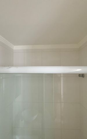 Apartamento à venda com 57m², 2 quartos e 1 vaga Apartamento à venda com 57m², 2 quartos e 1 vagaBanheiro 2