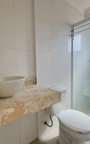 Apartamento à venda com 57m², 2 quartos e 1 vaga Apartamento à venda com 57m², 2 quartos e 1 vagaBanheiro 1