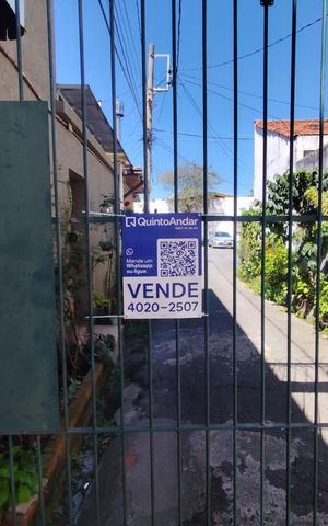 Casa à venda com 120m², 2 quartos e 2 vagas Casa à venda com 120m², 2 quartos e 2 vagasPlaquinha
