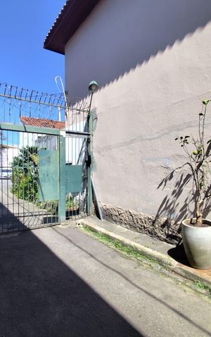 Casa à venda com 120m², 2 quartos e 2 vagas Casa à venda com 120m², 2 quartos e 2 vagasPlaquinha