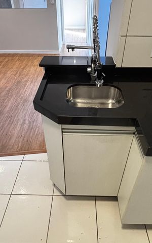 Apartamento à venda com 38m², 2 quartos e 1 vaga Apartamento à venda com 38m², 2 quartos e 1 vagaCozinha