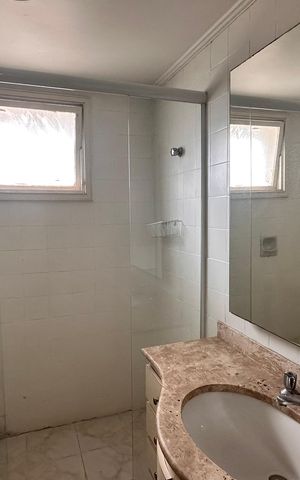 Apartamento à venda com 131m², 2 quartos e 1 vaga Apartamento à venda com 131m², 2 quartos e 1 vagaBanheiro da suíte