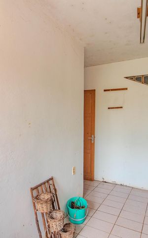 Casa à venda com 300m², 4 quartos e 2 vagas Casa à venda com 300m², 4 quartos e 2 vagasÁrea de Serviço