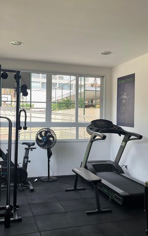 Apartamento à venda com 95m², 3 quartos e 2 vagas Apartamento à venda com 95m², 3 quartos e 2 vagasÁrea comum - Academia
