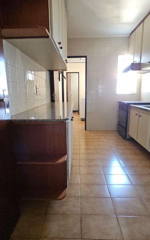 Apartamento para alugar com 83m², 3 quartos e 1 vaga Apartamento para alugar com 83m², 3 quartos e 1 vagaCozinha
