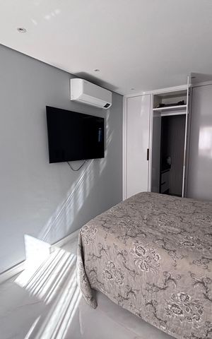 Apartamento à venda com 218m², 4 quartos e 2 vagas Apartamento à venda com 218m², 4 quartos e 2 vagasQuarto 1
