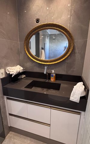 Apartamento à venda com 218m², 4 quartos e 2 vagas Apartamento à venda com 218m², 4 quartos e 2 vagasBanheiro do Quarto 1