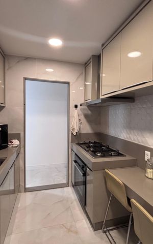 Apartamento à venda com 218m², 4 quartos e 2 vagas Apartamento à venda com 218m², 4 quartos e 2 vagasCozinha